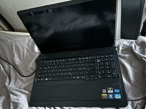 Sony vaio vpcf22s8e laptop - vaio,